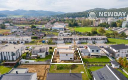 NA PREDAJ 5-izbový poschodový byt + KK + záhrada + pivnica + 2 park. miesta, Dubová ul. - N. Dubnica