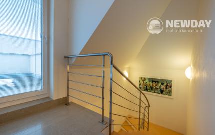 NEWDAY | NA PRENÁJOM rodinný dom na podnikanie | 117 m2 kancelárie, 29 m2 sklad | 505 m2 pozemok | Bezručova - Trenčín