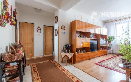 NEWDAY | NA PREDAJ priestranný 5-izbový podpivničený rodinný dom | 265 m2 úžitková plocha | 409 m2 pozemok | A. Sládkoviča - Nová Dubnica