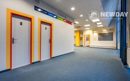 !!! AKCIOVÁ CENA - UŽ OD 3,90 EUR / M2 | NA PRENÁJOM funkčné obchodné / kancelárske priestory rôznej metráže | industriálny park na Nitrianskej ceste - Partizánske