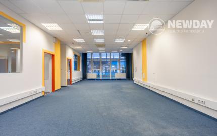 !!! AKCIOVÁ CENA - UŽ OD 3,90 EUR / M2 | NA PRENÁJOM funkčné obchodné / kancelárske priestory rôznej metráže | industriálny park na Nitrianskej ceste - Partizánske