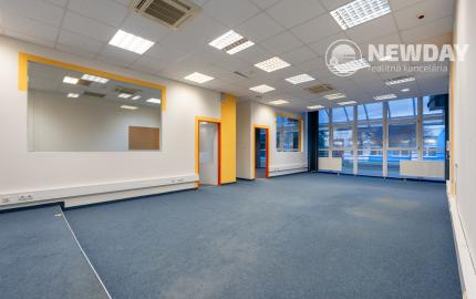 !!! AKCIOVÁ CENA - UŽ OD 3,90 EUR / M2 | NA PRENÁJOM funkčné obchodné / kancelárske priestory rôznej metráže | industriálny park na Nitrianskej ceste - Partizánske