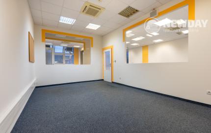 !!! AKCIOVÁ CENA - UŽ OD 3,90 EUR / M2 | NA PRENÁJOM funkčné obchodné / kancelárske priestory rôznej metráže | industriálny park na Nitrianskej ceste - Partizánske