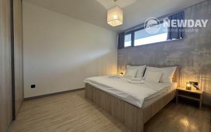 NEWDAY | NA PREDAJ 2-izbový apartmán + KK (39,3 m2) + lodžia 8,9 m2 | Jánsky rezort - Liptovský Ján