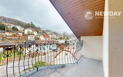 NEWDAY | NA PREDAJ 25-ročný rodinný dom s 2 bytovými jednotkami | 358 m2 úžitková plocha | 420 m2 pozemok | Partizánska - Trenčianske Teplice