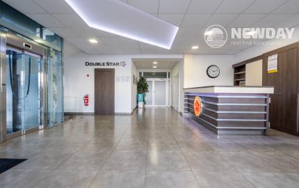 NEWDAY | NA PRENÁJOM kancelárske priestory v budove s recepciou | 18-36 m2 kancelárie | Budova Program® | Brnianska - Trenčín
