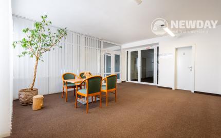 NEWDAY | NA PRENÁJOM kancelárske priestory v budove s recepciou | 18-36 m2 kancelárie | Budova Program® | Brnianska - Trenčín