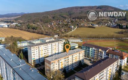 NEWDAY | NA PREDAJ priestranný 4-izbový byt s lodžiou | 90 m² | Dubnica nad Váhom – Centrum II.