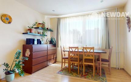 NEWDAY | NA PREDAJ priestranný 4-izbový byt s balkónom | 84 m² | Pezinok – Muškátová
