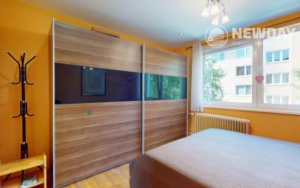 NEWDAY | NA PREDAJ priestranný 4-izbový byt s balkónom | 84 m² | Pezinok – Muškátová