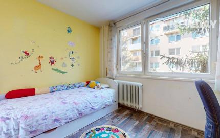 NEWDAY | NA PREDAJ priestranný 4-izbový byt s balkónom | 84 m² | Pezinok – Muškátová