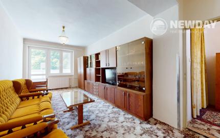 NEWDAY | NA PREDAJ 3-izbový byt | pôvodný stav | SNP – Trenčianske Teplice | 68,5 m2 úžitkovej plochy
