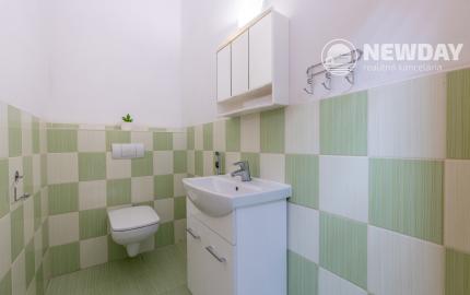 NEWDAY | NA PRENÁJOM obchodný priestor s plechovým skladom | 99 m2 + 40 m2 | Pivovarská - Ilava
