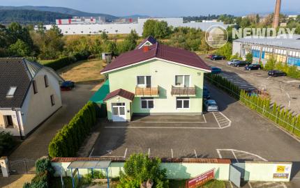 NEWDAY | NA PRENÁJOM obchodný priestor s plechovým skladom | 99 m2 + 40 m2 | Pivovarská - Ilava