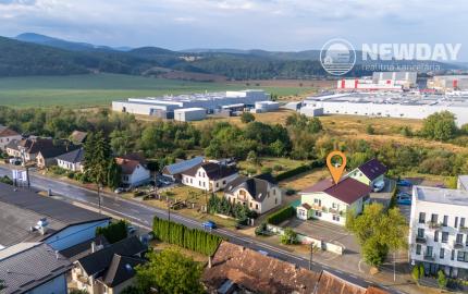 NEWDAY | NA PRENÁJOM obchodný priestor s plechovým skladom | 99 m2 + 40 m2 | Pivovarská - Ilava