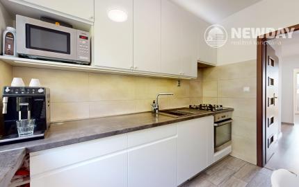 NEWDAY | NA PREDAJ | zrekonštruovaný 3-izbový byt s lodžiou s výhľadom na centrum Trenčína | Hviezdoslavova | 62,5 m²