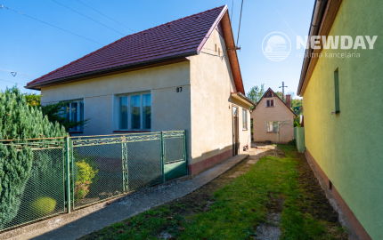NA PREDAJ | rodinný dom pri Váhu | pozemok 951 m2 | Púchov - Horné Kočkovce - Továrenská