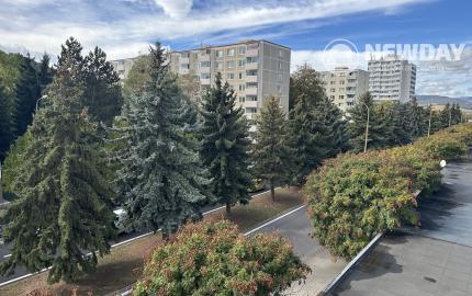 NEWDAY | NA PRENÁJOM | 2-izbový slnečný byt s 2 balkónmi | SNP | 59 m²