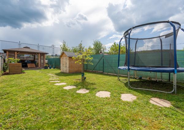 NEWDAY | rodinné bývanie s vlastnou záhradou, garážou a súkromím | Gagarinova ul., Nová Dubnica - 98 m2