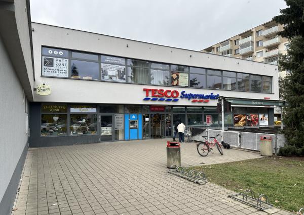 NA PRENÁJOM ZREKONŠTRUOVANÝ obchodný priestor pre kancelárie či prevádzku, Nová Dubnica - 124-150 m2