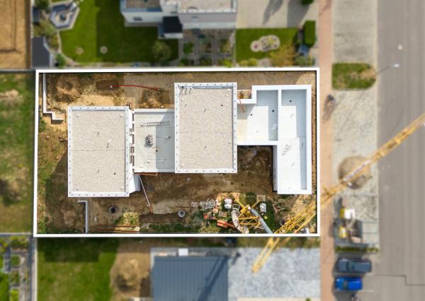 NA PREDAJ 5-izbový poschodový byt + KK + záhrada + pivnica + 2 park. miesta, Dubová ul. - N. Dubnica