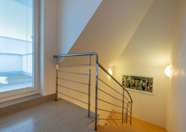 NEWDAY | NA PRENÁJOM rodinný dom na podnikanie | 117 m2 kancelárie, 29 m2 sklad | 505 m2 pozemok | Bezručova - Trenčín