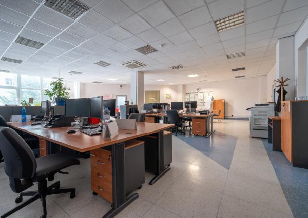 NEWDAY | NA PRENÁJOM funkčné udržiavané výrobné / skladové priestory |  do 12 000 m2 | bývalá budova Honeywellu | industriálny park na Nitrianskej ceste - Partizánske