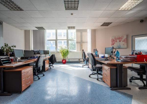 NEWDAY | NA PRENÁJOM funkčné udržiavané výrobné / skladové priestory |  do 12 000 m2 | bývalá budova Honeywellu | industriálny park na Nitrianskej ceste - Partizánske