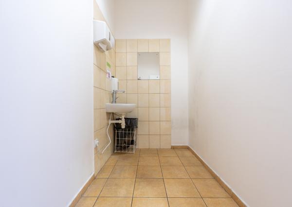 !!! AKCIOVÁ CENA - UŽ OD 3,90 EUR / M2 | NA PRENÁJOM funkčné obchodné / kancelárske priestory rôznej metráže | industriálny park na Nitrianskej ceste - Partizánske