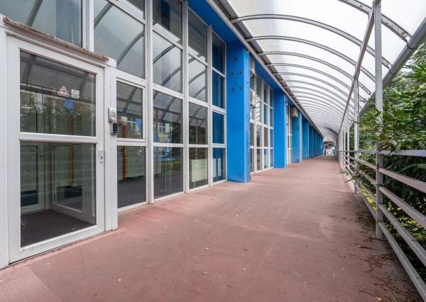 !!! AKCIOVÁ CENA - UŽ OD 3,90 EUR / M2 | NA PRENÁJOM funkčné obchodné / kancelárske priestory rôznej metráže | industriálny park na Nitrianskej ceste - Partizánske