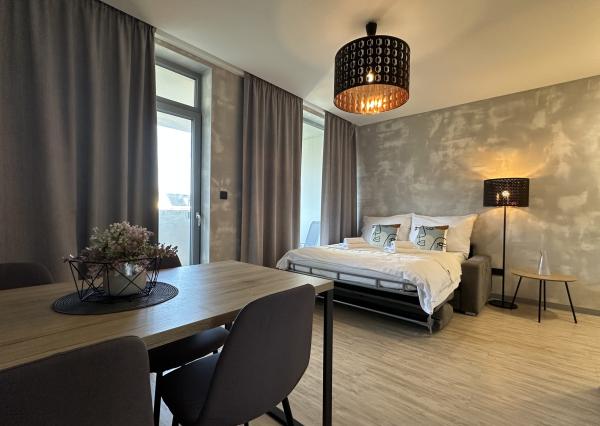 NEWDAY | NA PREDAJ 2-izbový apartmán + KK (39,3 m2) + lodžia 8,9 m2 | Jánsky rezort - Liptovský Ján