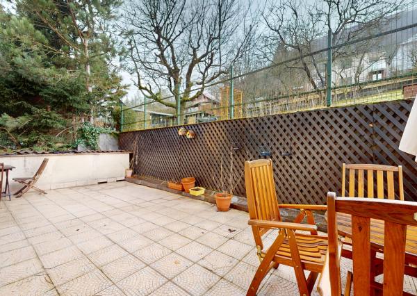 NEWDAY | NA PREDAJ 25-ročný rodinný dom s 2 bytovými jednotkami | 358 m2 úžitková plocha | 420 m2 pozemok | Partizánska - Trenčianske Teplice