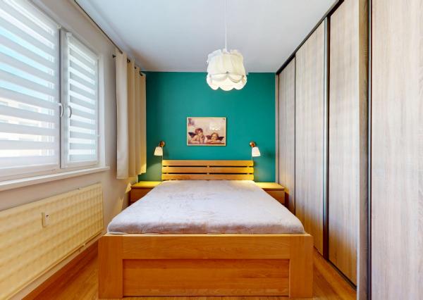 NEWDAY | NA PREDAJ priestranný 4-izbový byt s lodžiou | 90 m² | Dubnica nad Váhom – Centrum II.