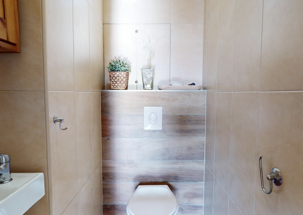 NEWDAY | NA PREDAJ priestranný 4-izbový byt s lodžiou | 90 m² | Dubnica nad Váhom – Centrum II.