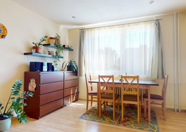 NEWDAY | NA PREDAJ priestranný 4-izbový byt s balkónom | 84 m² | Pezinok – Muškátová
