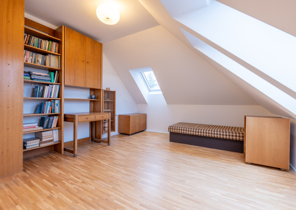 NEWDAY | NA PRENÁJOM moderný reprezentatívny dom na podnikanie | 210 m2 rozloha | 505 m2 pozemok | Bezručova - Trenčín