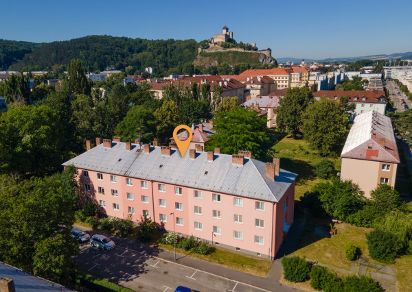NEWDAY | NA PREDAJ 2-izbový byt | pôvodný stav | Hurbanova – Trenčín | 59 m2