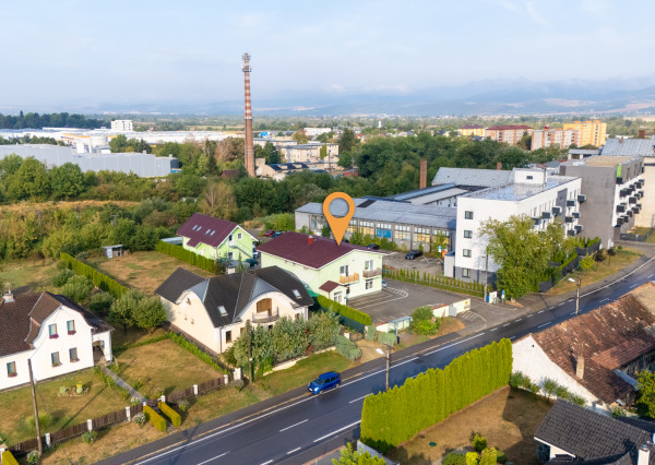 NEWDAY | NA PRENÁJOM obchodný priestor s plechovým skladom | 99 m2 + 40 m2 | Pivovarská - Ilava