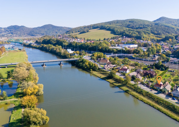 NA PREDAJ | rodinný dom pri Váhu | pozemok 951 m2 | Púchov - Horné Kočkovce - Továrenská