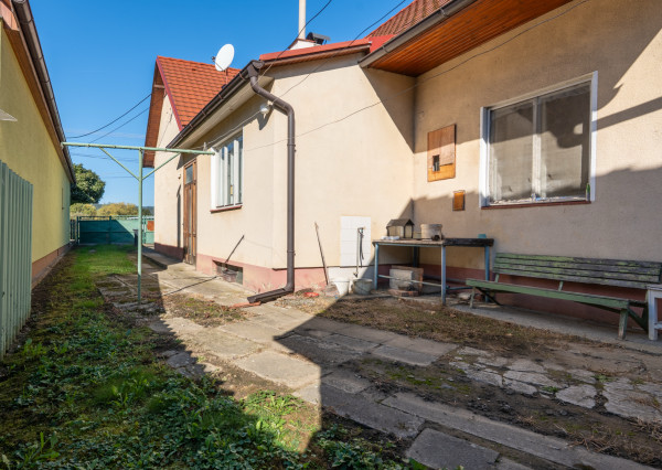 NA PREDAJ | rodinný dom pri Váhu | pozemok 951 m2 | Púchov - Horné Kočkovce - Továrenská