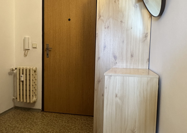 ✨ NEWDAY | NA PRENÁJOM – garsónka s lodžiou a pivnicou | Lavičková ul. Trenčín – Juh | 33 m2